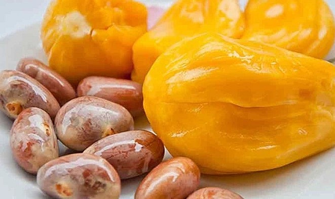 Hạt mít thường bị bỏ đi khi ăn quả.