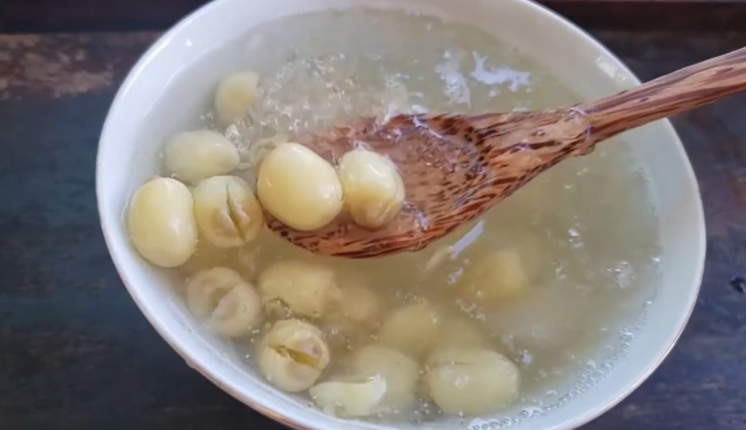 Đặc sản lạ ở Ninh Thuận là “lộc trời cho”, lấy từ trên cây xuống có giá 300.000 đồng/kg