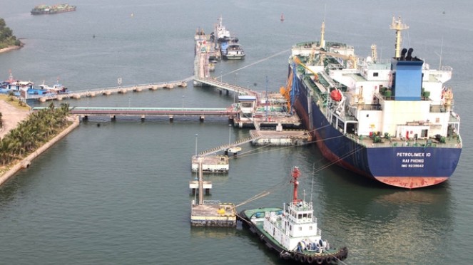 Bộ Tài chính xin ý kiến Bộ Công thương về điều chỉnh chi phí đưa xăng dầu về Việt Nam