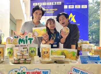 Cô gái biến trái mít bỏ đi thành món thịt chay đặc biệt