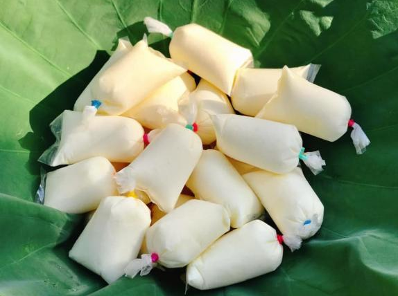 Trở về tuổi thơ với những món ăn vặt ngon gợi nhớ nhiều kỉ niệm nhất thời 9x, 8x