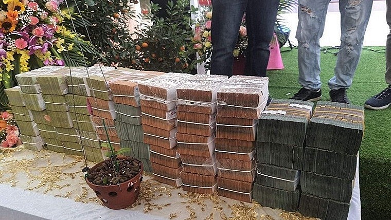 Hàng trăm “thương vụ” mua bán diễn ra sôi nổi khắp cả nước Hàng trăm “thương vụ” mua bán diễn ra sôi nổi khắp cả nước