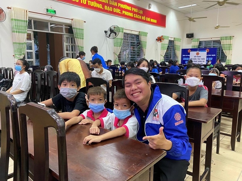 Trương Chấn Sang hiện đang tham gia giảng dạy tại tại Trung tâm hoạt động thanh niên tỉnh Bình Dương