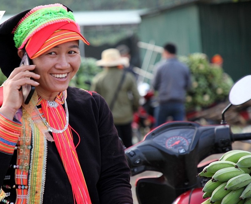 Nụ cười trong mùa quả ngọt ở huyện biên giới Phong Thổ