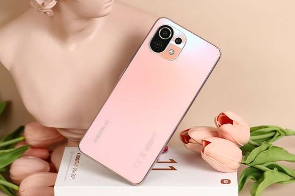 Xiaomi 12 Lite đẹp như tranh vẽ