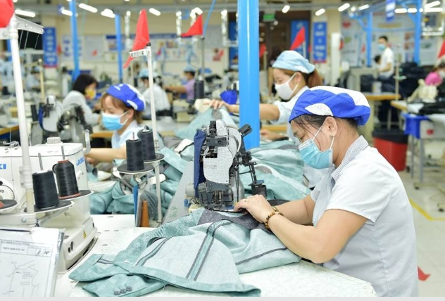 Doanh nghiệp đối mặt với khó khăn kép những tháng cuối năm 2022 và đầu năm 2023