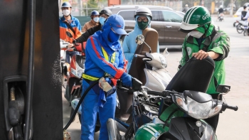 Yêu cầu giám sát, xử lý vi phạm và ký cam kết với doanh nghiệp kinh doanh xăng dầu