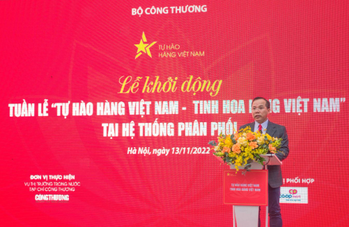 Ông Lê Văn Liêm- Giám đốc khu vực Miền Bắc - Liên hiệp Hợp tác xã Thương mại Thành phố Hồ Chí Minh (Saigon Co.op) phát biểu Ông Lê Văn Liêm- Giám đốc khu vực Miền Bắc - Liên hiệp Hợp tác xã Thương mại Thành phố Hồ Chí Minh (Saigon Co.op) phát biểu