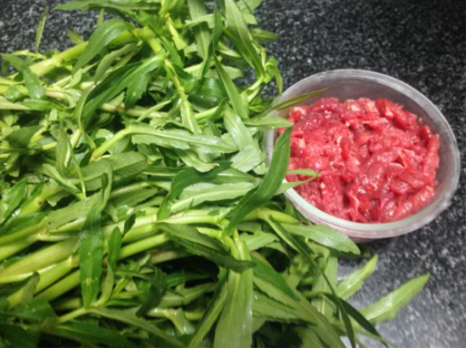 Rau ngổ - thần dược tốt cho sức khỏe ít ai biết đến Rau ngổ - thần dược tốt cho sức khỏe ít ai biết đến