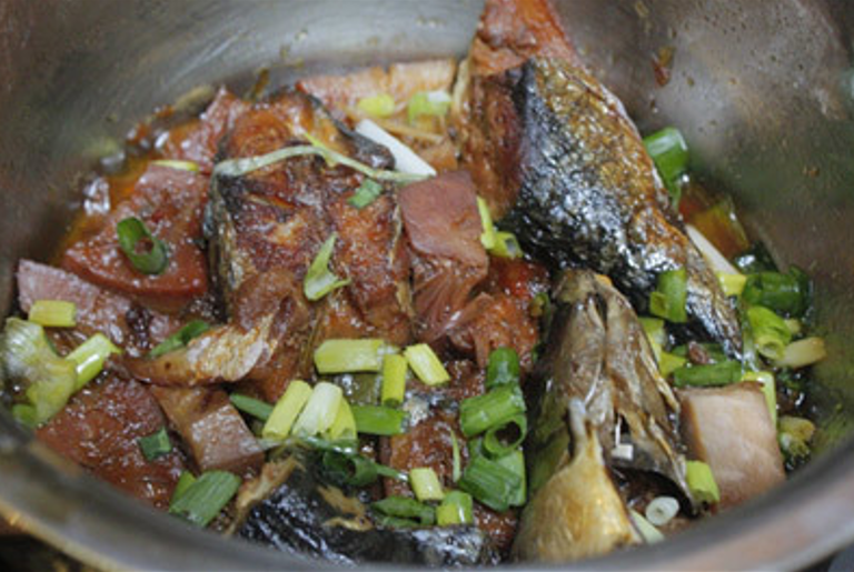 Độc đáo với món Cá kho mít non