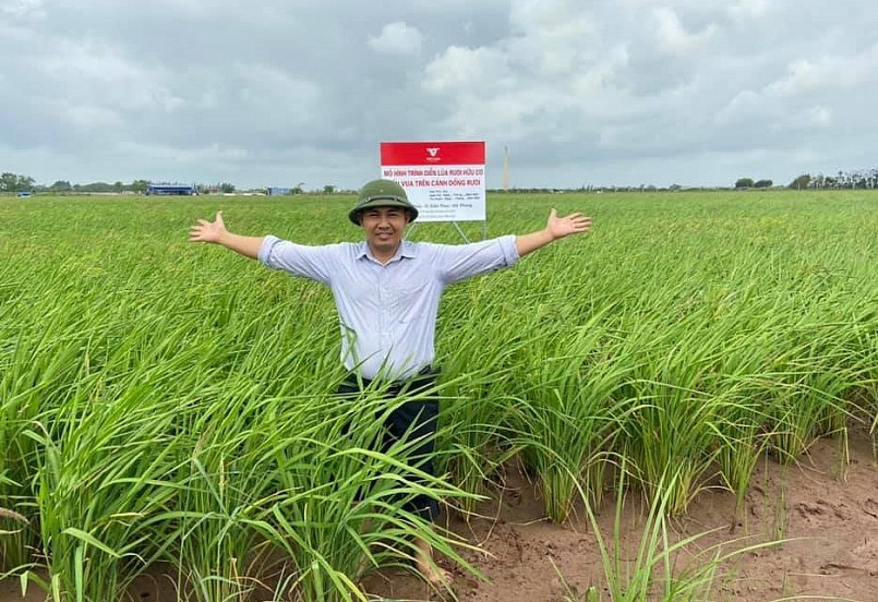 anh Trung cho rằng, muốn triển khai mô hình lúa - rươi hiệu quả, yếu tố tiên quyết là phải đảm bảo môi trường trong sạch anh Trung cho rằng, muốn triển khai mô hình lúa - rươi hiệu quả, yếu tố tiên quyết là phải đảm bảo môi trường trong sạch