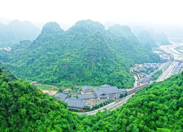 Khu nghỉ dưỡng suối khoáng nóng Yoko Onsen Quang Hanh (Quảng Ninh). Ảnh: Sun Group