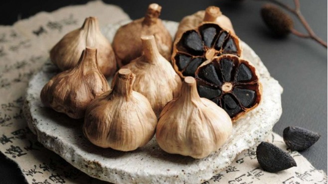 Những ai tuyệt đối không nên ăn “thần dược” tỏi đen?