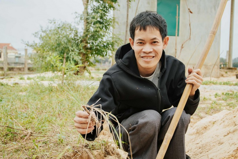 nhỏ Lê Văn Tuân (38 tuổi, thôn Thượng, xã Võ Ninh, H.Quảng Ninh, Quảng Bình) 