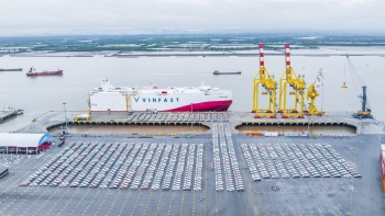 VinFast xuất khẩu lô xe điện đầu tiên ra thế giới