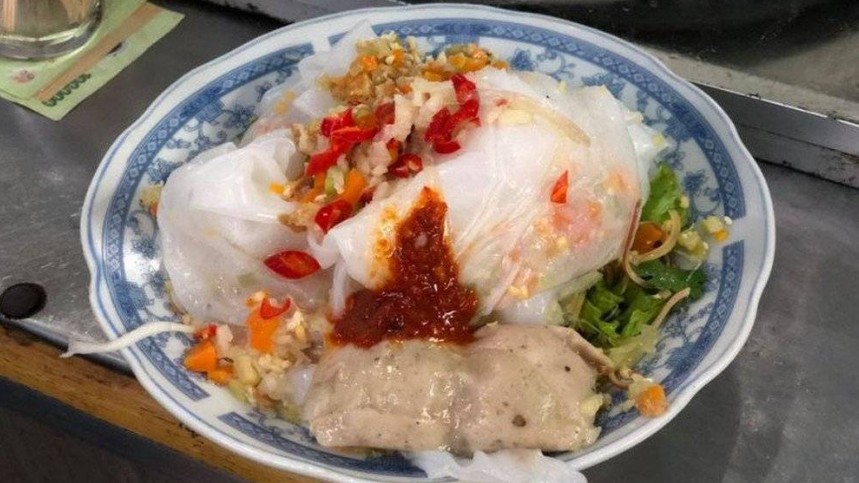 Món bánh đặc sản Huế, xưa là thứ quà dành cho người nghèo, nay thành của hiếm có khó tìm