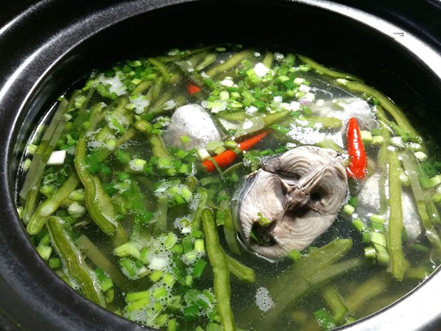 Canh lưỡi long nấu cá