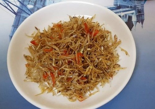 Loại cá bé tí ti, có tên độc lạ xưa không ai ăn, giờ thành đặc sản hiếm, muốn mua phải đặt trước