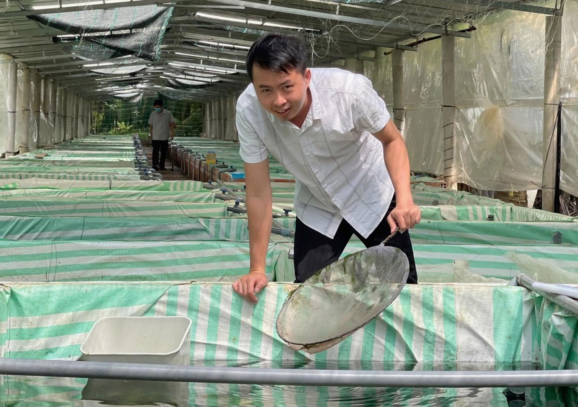 Anh Huyền btrại cá bảy màu của mình Anh Huyền btrại cá bảy màu của mình