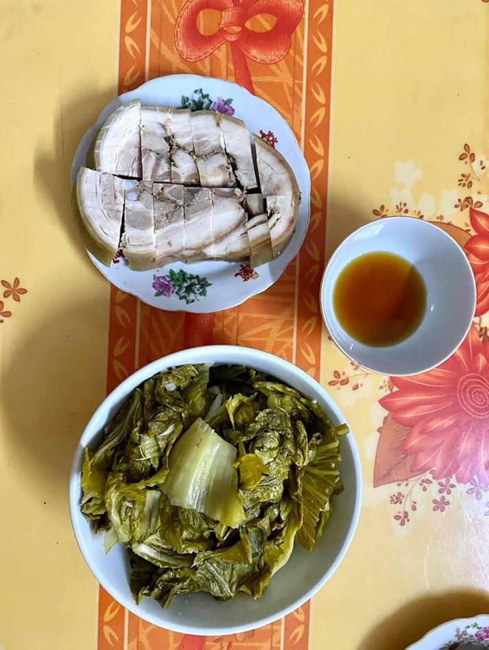 Lạ miệng đặc sản "giải ngấy" làm từ thịt nguyên tảng ở Thái Bình