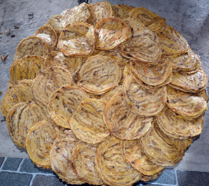 Loại quả rẻ bèo ở đâu cũng có, đem phơi khô lại thành đặc sản Cà Mau