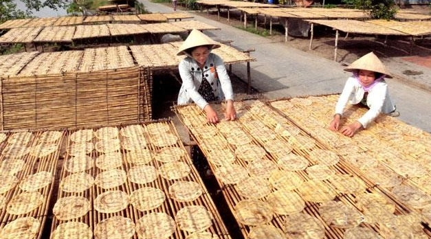 Loại quả rẻ bèo ở đâu cũng có, đem phơi khô lại thành đặc sản Cà Mau