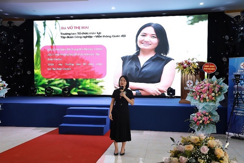 Bà Vũ Thị Mai - Trưởng ban Tổ chức Nhân lực Tập đoàn Công nghiệp – Viễn thông Quân đội (Viettel) Bà Vũ Thị Mai - Trưởng ban Tổ chức Nhân lực Tập đoàn Công nghiệp – Viễn thông Quân đội (Viettel)