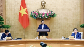 Thủ tướng: Trách nhiệm của cơ quan nhà nước càng phải cao khi người dân, doanh nghiệp gặp khó khăn