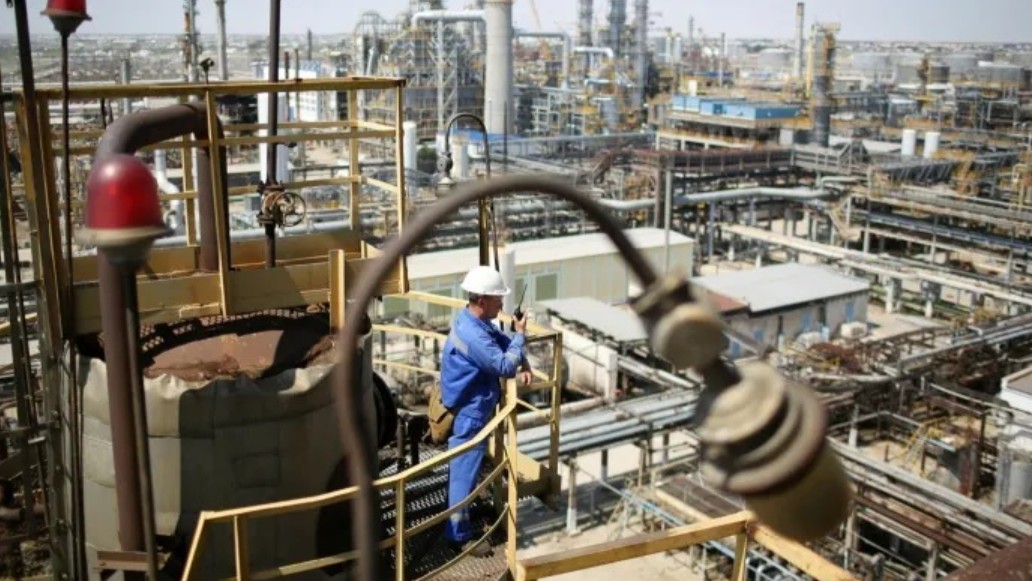 Nga xem xét áp giá sàn với dầu thô để đáp trả giá trần của G7