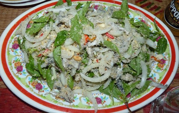 món gỏi cá dỗi 