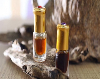 Kỳ lạ loại tinh dầu thơm "điếc mũi" có giá 1,6 tỷ đồng/lít, có bao nhiêu bán cũng hết