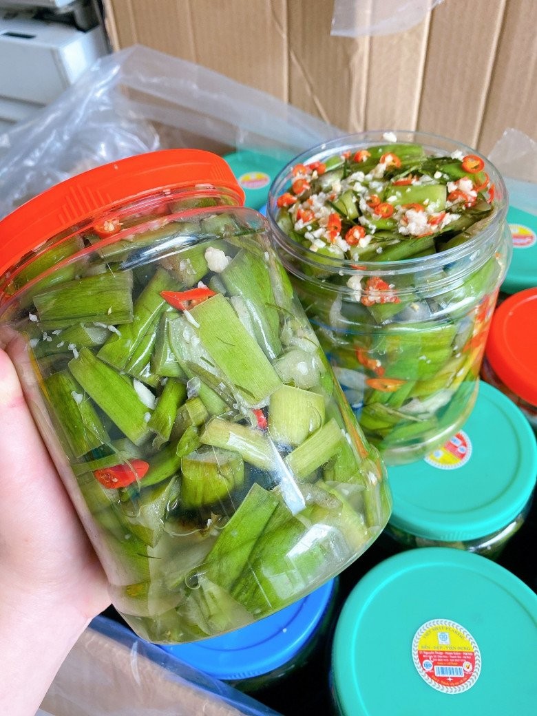 Dọc mùng muối có khoảng 60.000 đồng/hộp