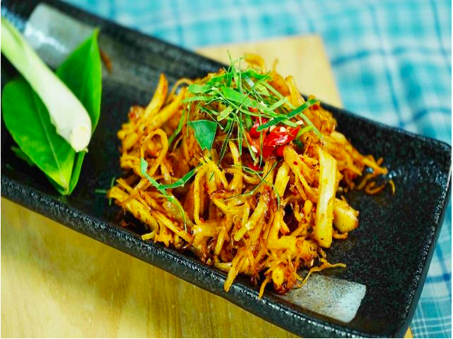 Loại lá ở Việt Nam xin đâu cũng có, dùng trị bệnh hay làm đẹp đều rất tốt