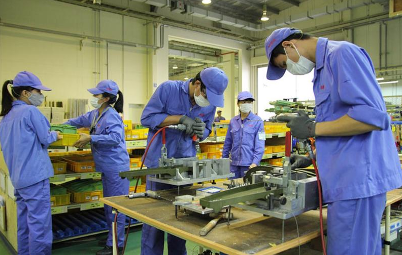 Chính phủ yêu cầu thanh toán đầy đủ tiền lương, tiền thưởng cuối năm cho người lao động