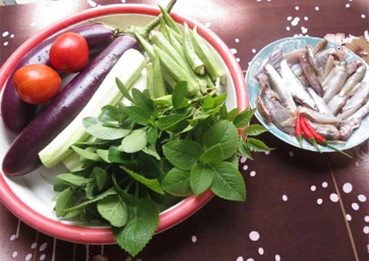 Dù bé nhưng cá hủn hỉn kho ngon vô cùng, đặc biệt thời đó còn nghèo khó.