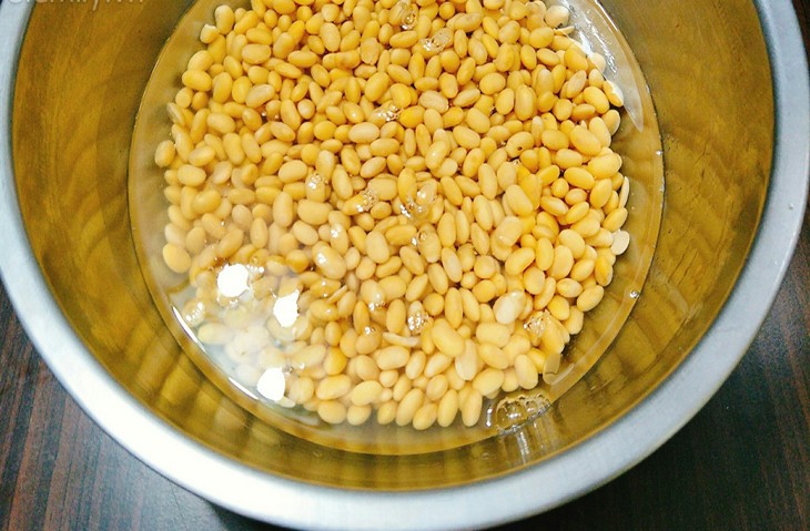 Cách biến hạt đậu nành nhỏ xíu thành thực phẩm vàng cho sức khỏe Cách biến hạt đậu nành nhỏ xíu thành thực phẩm vàng cho sức khỏe