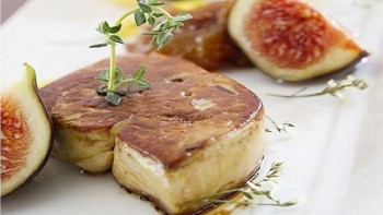 Sự thật kinh hoàng đằng sau món gan ngỗng giá 4 triệu đồng/buồng đang được giới nhà giàu Việt săn lùng