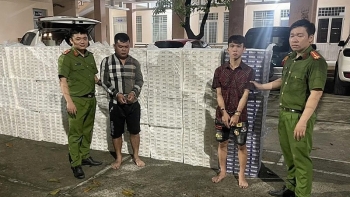 Bình Dương: Khởi tố, bắt giam 2 đối tượng vận chuyển 15.000 gói thuốc lá nhập lậu