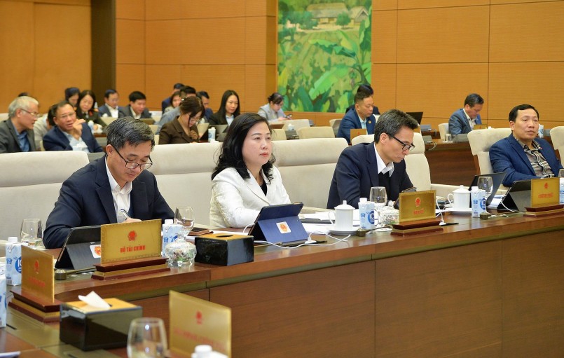 Các đại biểu tham dự phiên họp