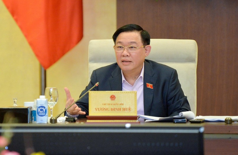 Chủ tịch Quốc hội Vương Đình Huệ phát biểu tại phiên họp