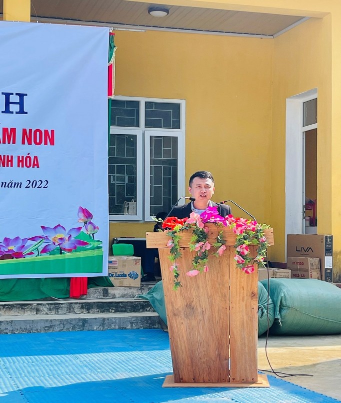 Đại diện  các nhà hảo tâm phát biểu tại buổi lễ