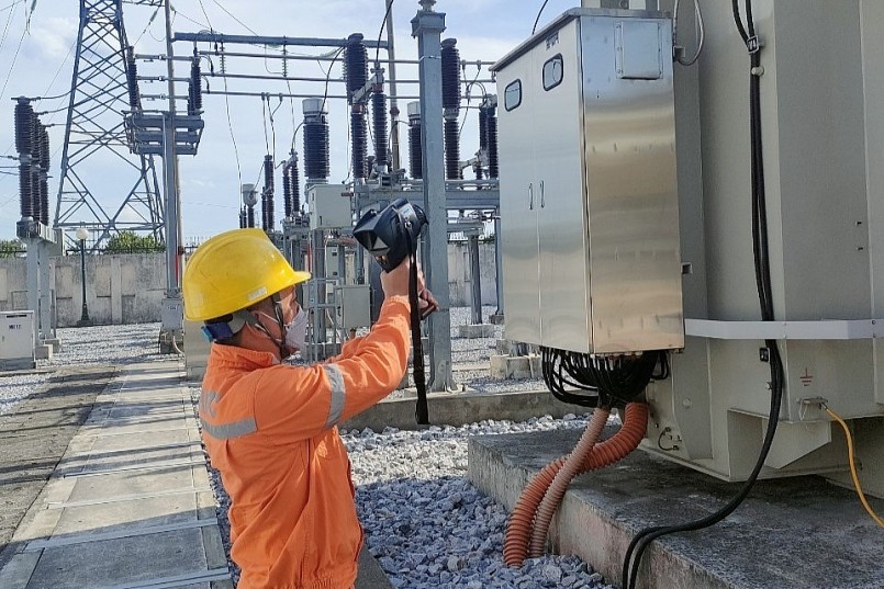 Kiểm tra định kỳ tại TBA 110 KV Kim Động Kiểm tra định kỳ tại TBA 110 KV Kim Động