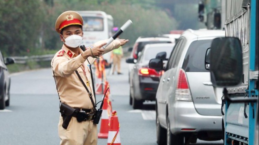 Thủ tướng chỉ đạo bảo đảm trật tự, an toàn giao thông dịp Tết và Lễ hội xuân 2023