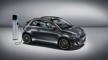 Fiat 500e 2023 là đối thủ đáng gờm của Honda E?