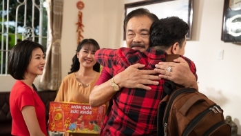 Cả năm khó khăn, Tết này bạn mang gì về cho cha mẹ?