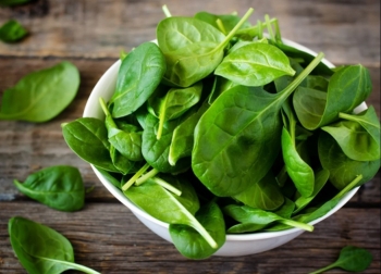 Đi nhặt rau mọc hoang về chế đủ món ai ngờ vớ được bí quyết hạ huyết áp giảm tiểu đường cực tốt