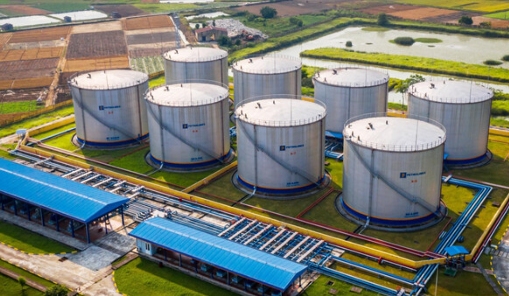 Xuất khẩu xăng dầu trong tháng 11/2022 tăng