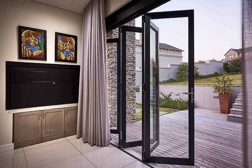 Thiết kế cửa đi xếp trượt Eurowindow tinh tế, hiện đại 
