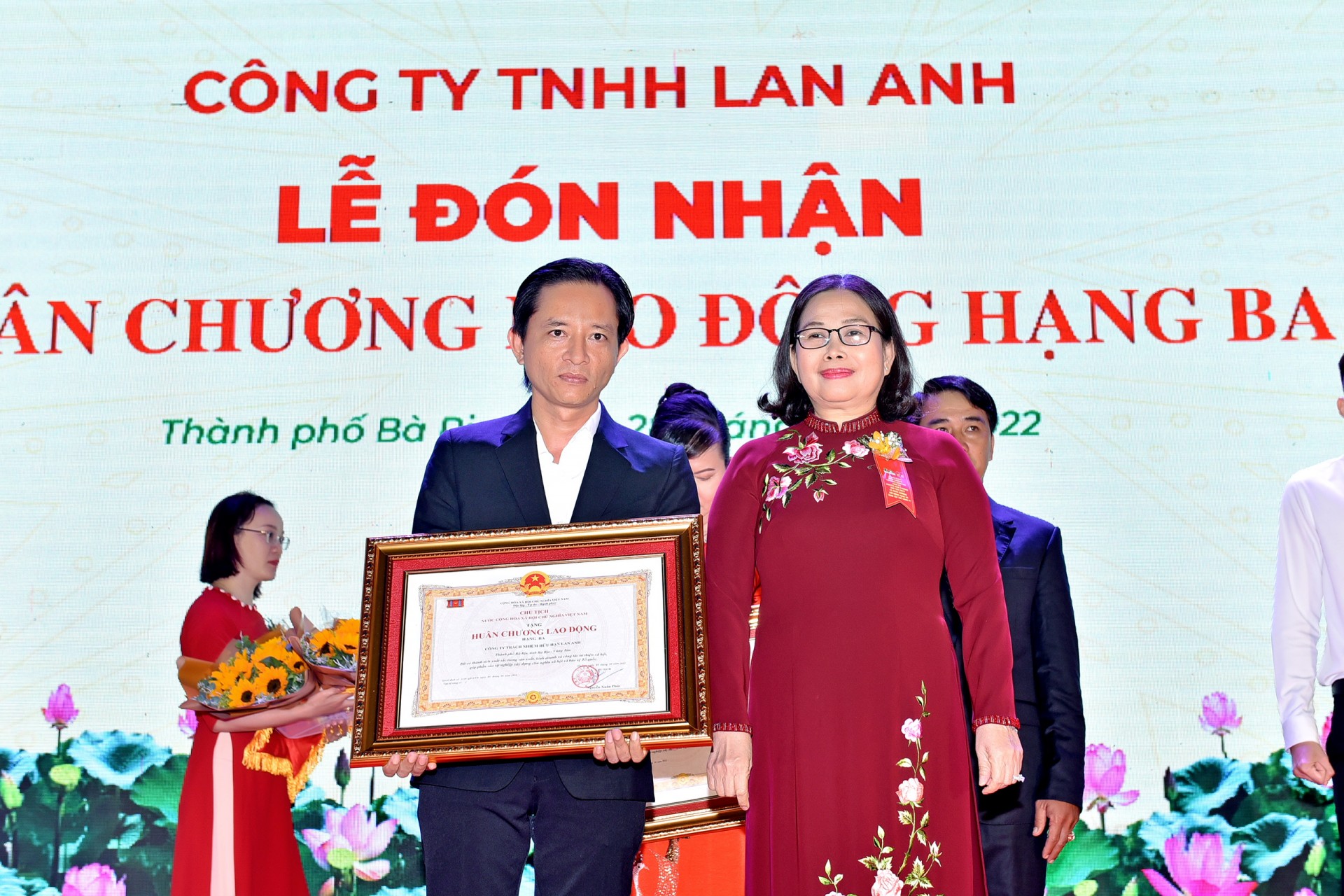 BRVT: Công ty Lan Anh vinh dự đón nhận Huân chương Lao động cao quý