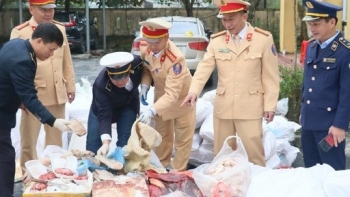 Thu giữ hơn 4 tấn thịt động vật hôi thối, không rõ nguồn gốc xuất xứ